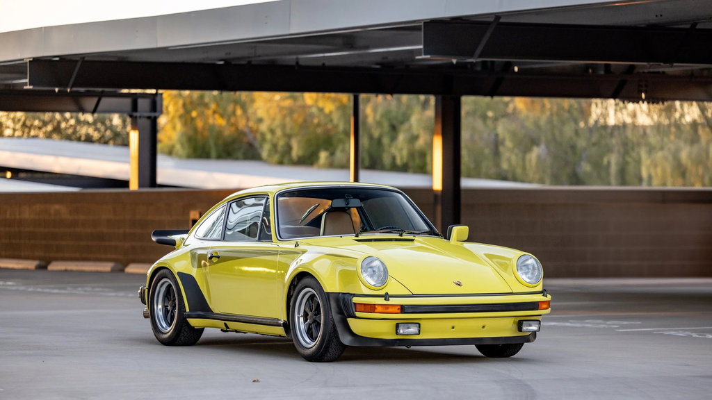 Porsche 911 Turbo 3.0 (US)