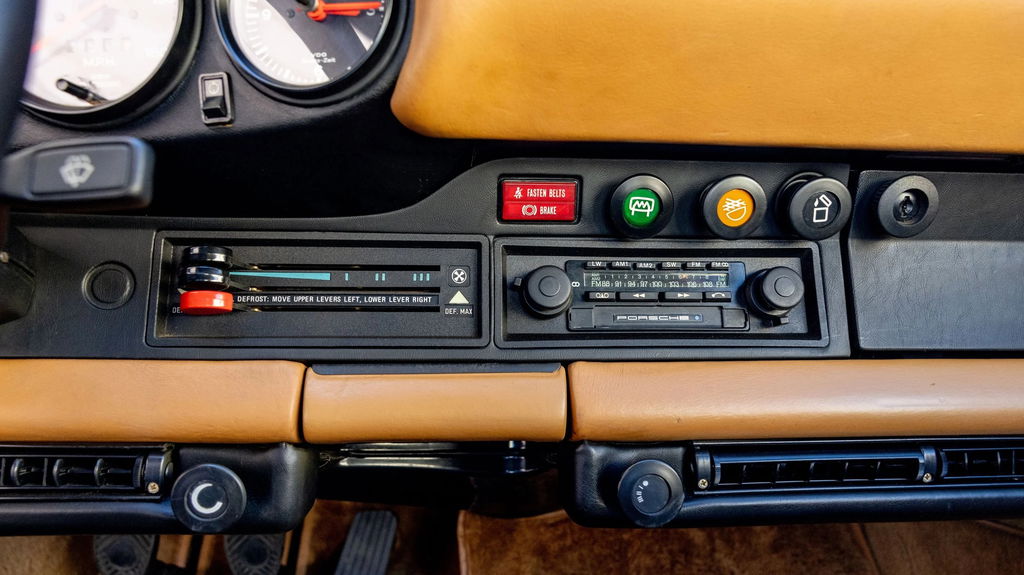 Porsche 911 Turbo 3.0 (US)