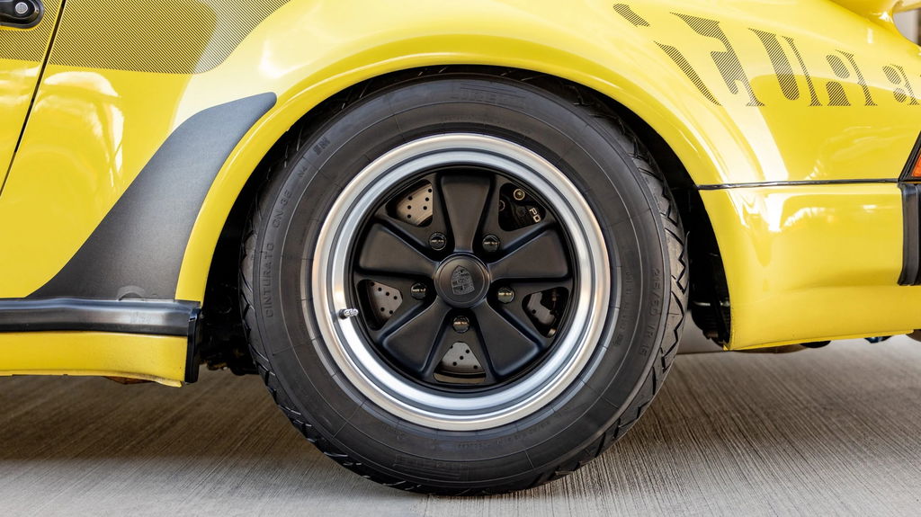 Porsche 911 Turbo 3.0 (US)