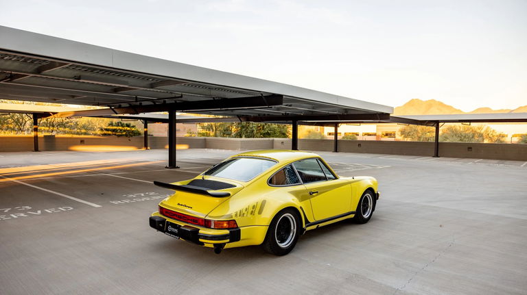 Porsche 911 Turbo 3.0 (US)