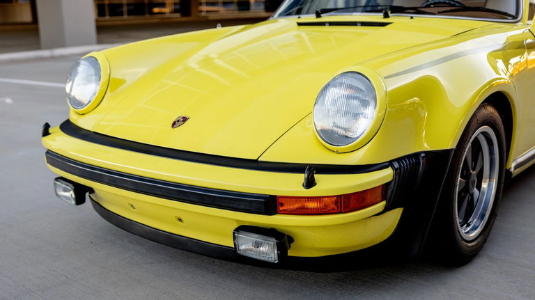 Porsche 911 Turbo 3.0 (US)