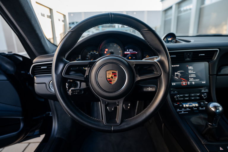 Porsche 991.2 GT3 Touring