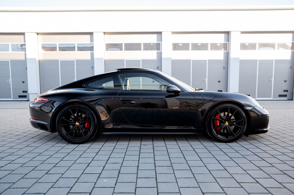 Porsche 991.2 Carrera GTS