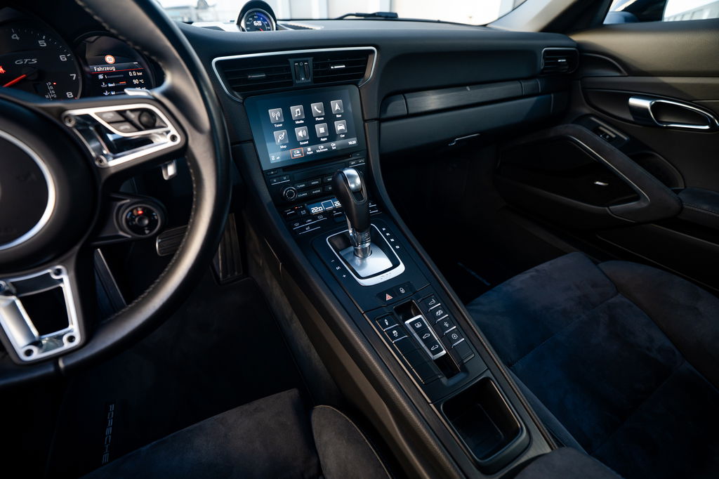 Porsche 991.2 Carrera GTS