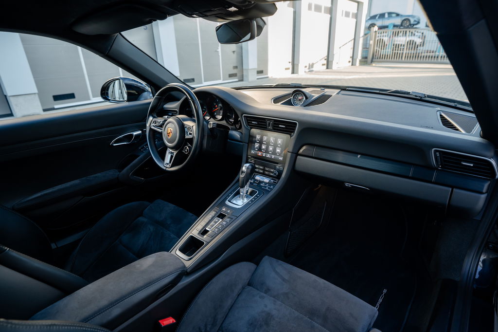 Porsche 991.2 Carrera GTS