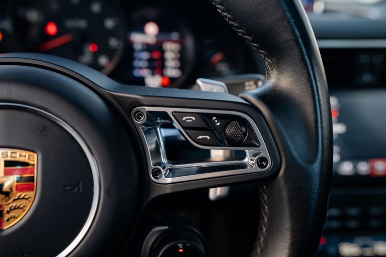 Porsche 991.2 Carrera GTS