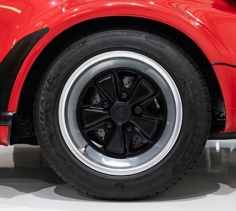 Porsche 911 Turbo 3.3 (US)