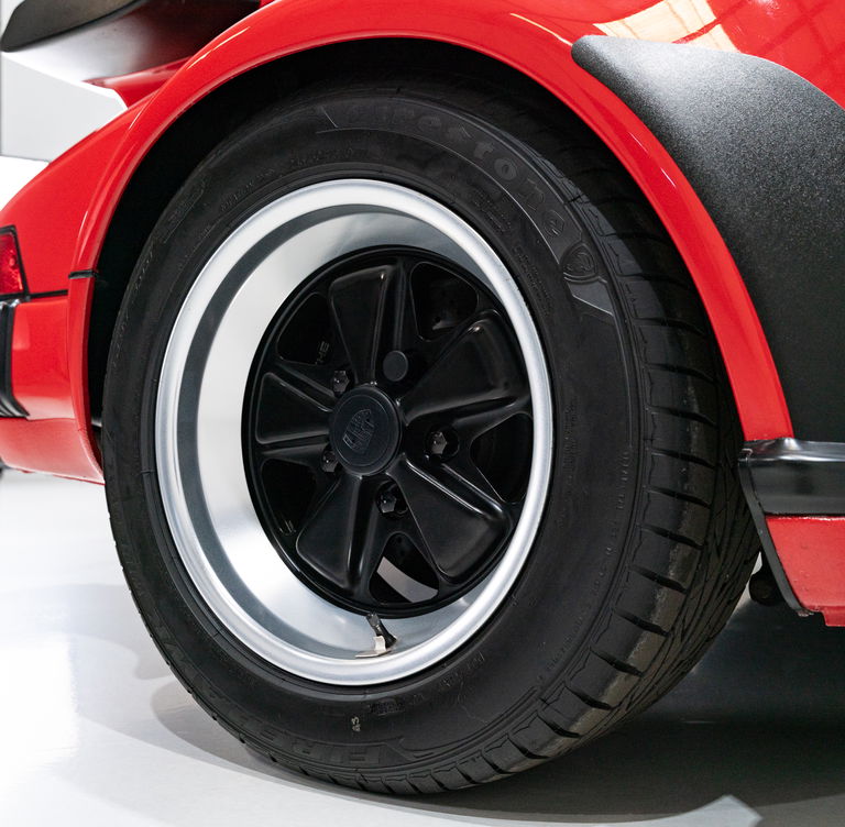 Porsche 911 Turbo 3.3 (US)