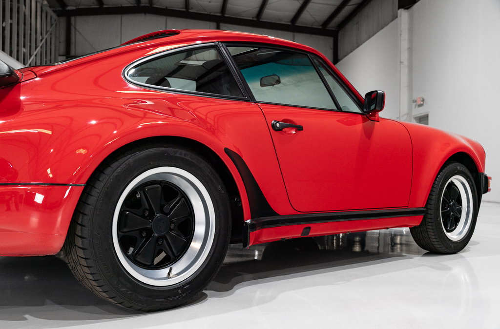 Porsche 911 Turbo 3.3 (US)