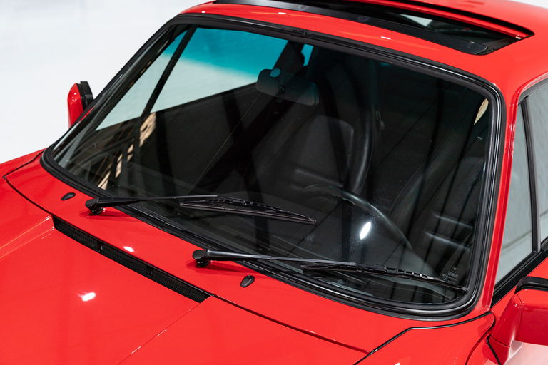 Porsche 911 Turbo 3.3 (US)