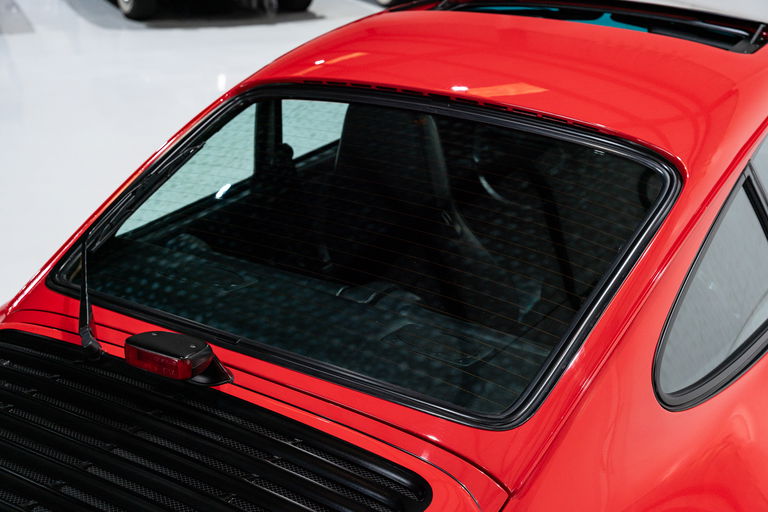 Porsche 911 Turbo 3.3 (US)