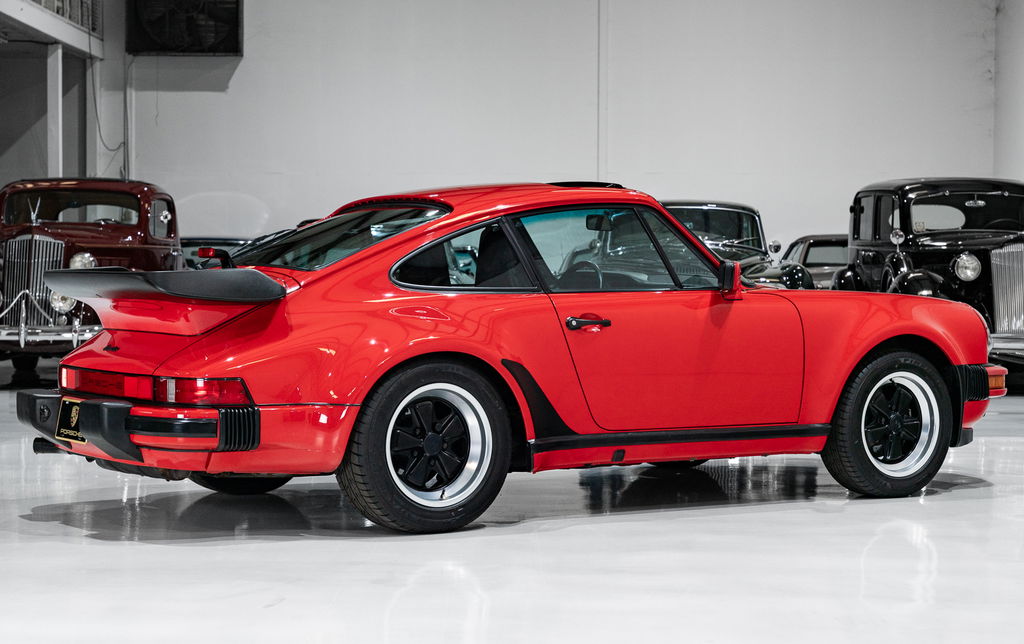 Porsche 911 Turbo 3.3 (US)