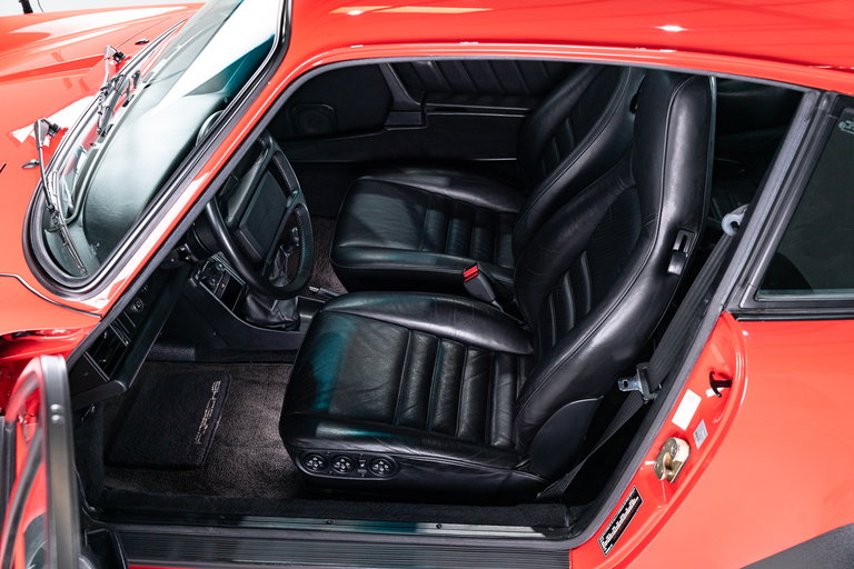 Porsche 911 Turbo 3.3 (US)