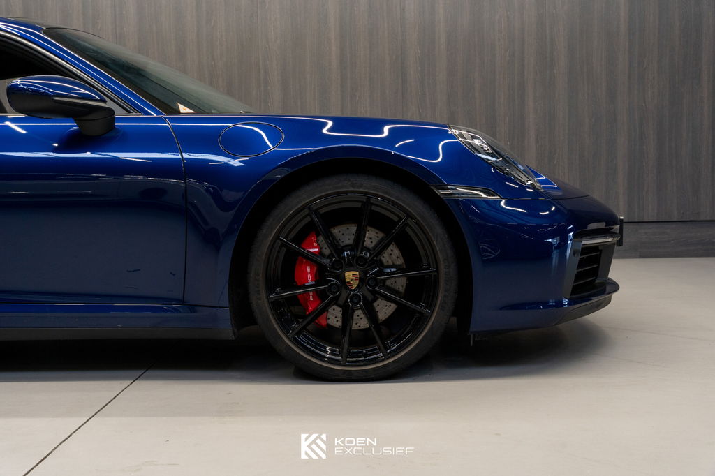 Porsche 992 Carrera 4S
