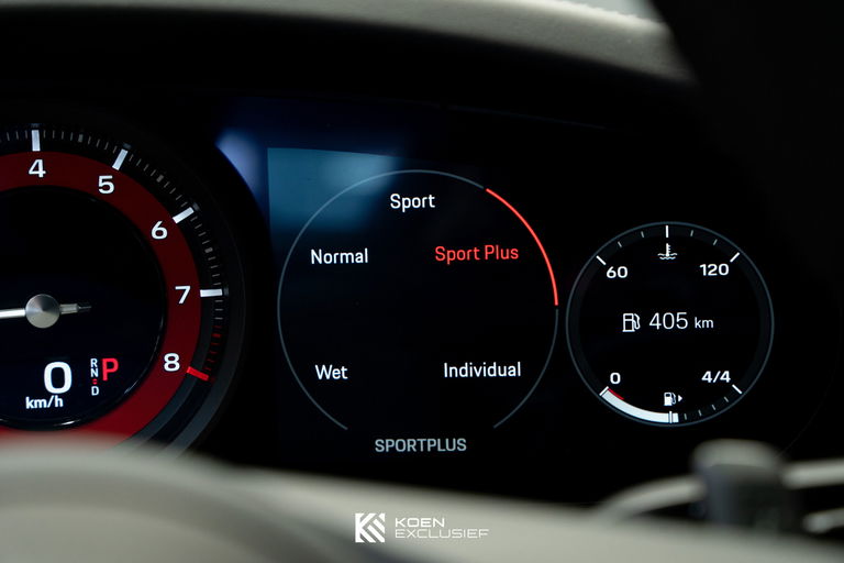 Porsche 992 Carrera 4S