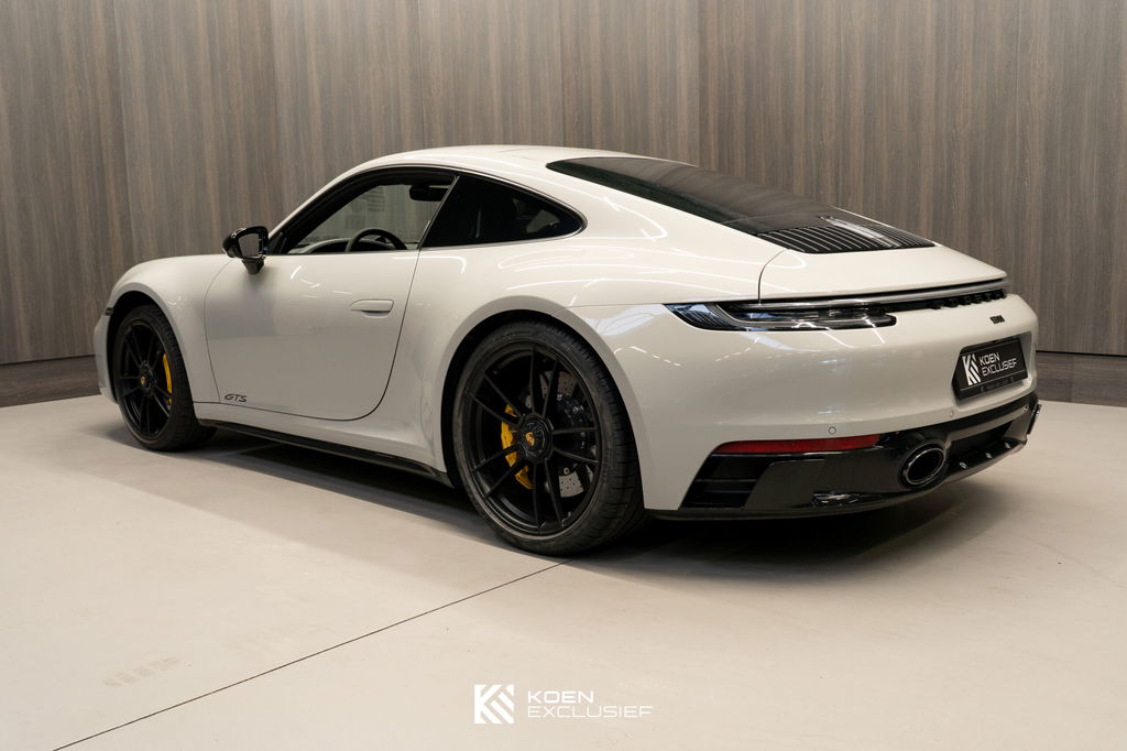 Porsche 992 Carrera GTS
