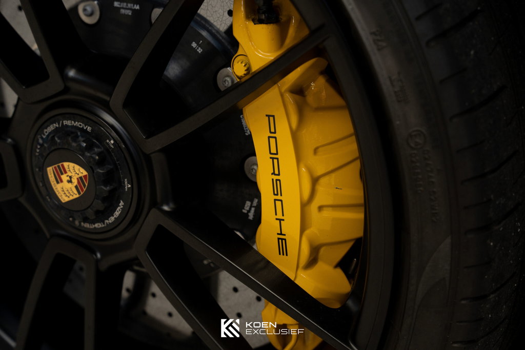 Porsche 992 Carrera GTS