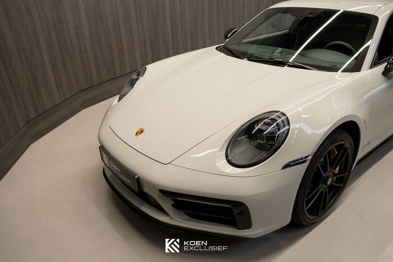 Porsche 992 Carrera GTS