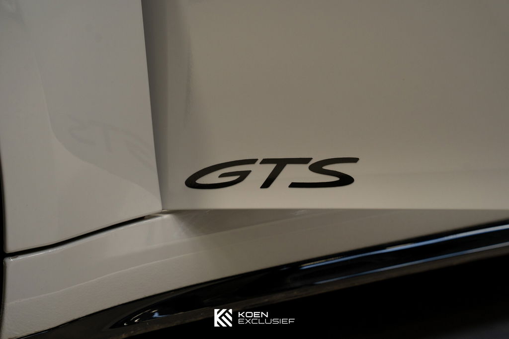 Porsche 992 Carrera GTS