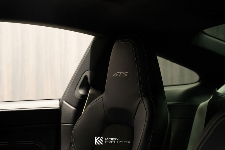 Porsche 992 Carrera GTS