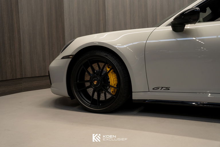 Porsche 992 Carrera GTS