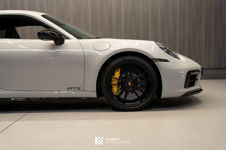 Porsche 992 Carrera GTS