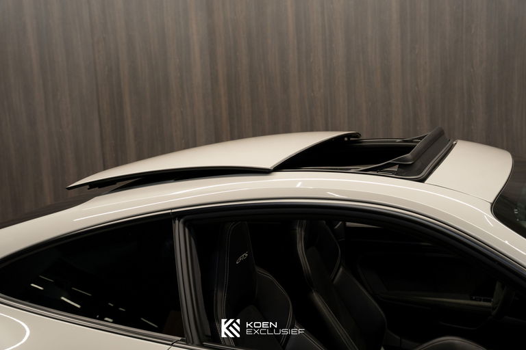 Porsche 992 Carrera GTS