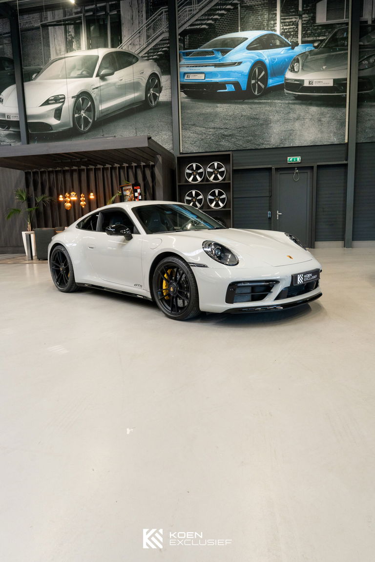 Porsche 992 Carrera GTS