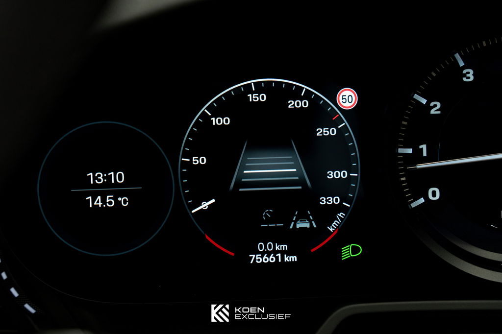 Porsche 992 Carrera 4