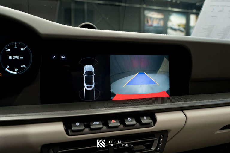 Porsche 992 Carrera 4