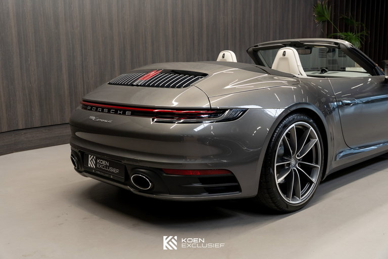 Porsche 992 Carrera 4