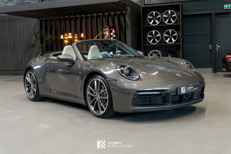 Porsche 992 Carrera 4