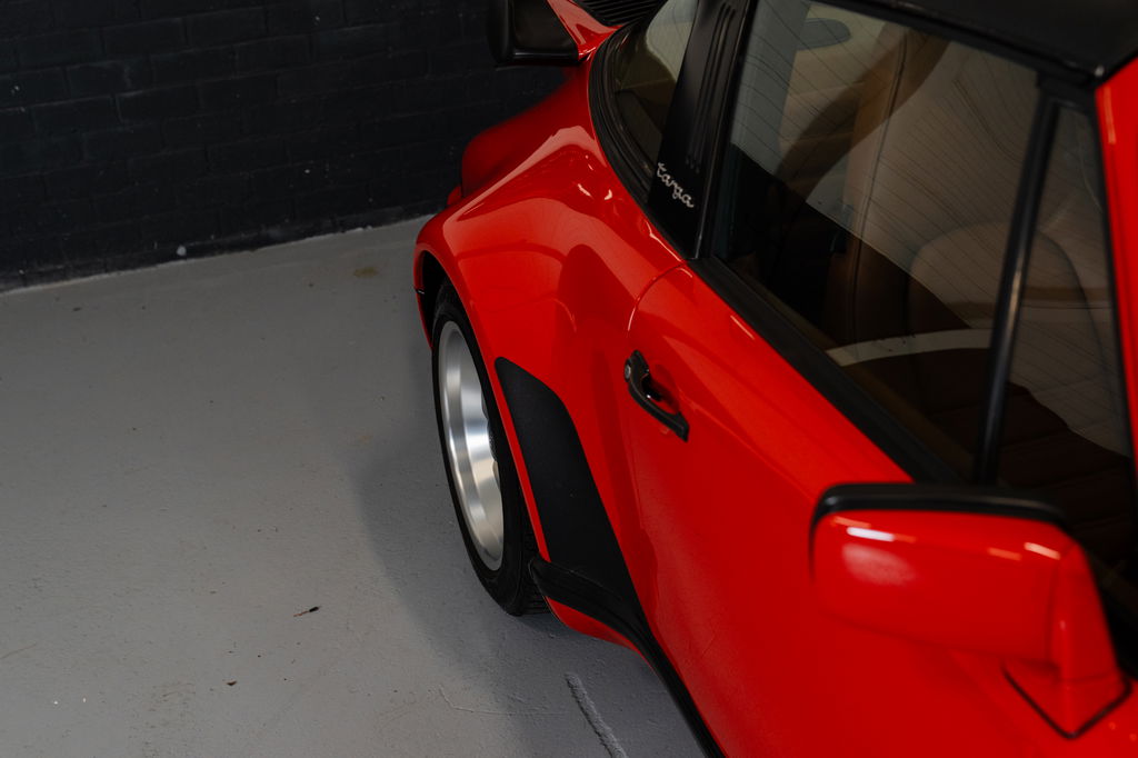 Porsche 911 Carrera 3.2 (US)