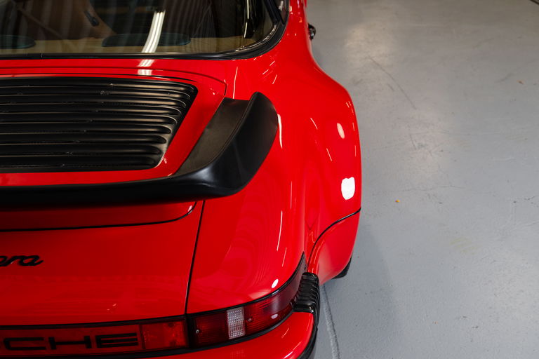 Porsche 911 Carrera 3.2 (US)