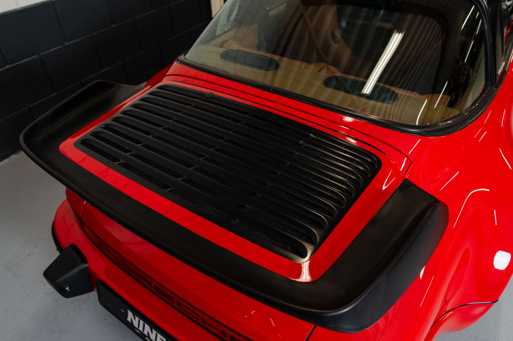 Porsche 911 Carrera 3.2 (US)