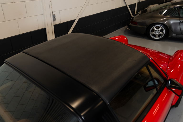 Porsche 911 Carrera 3.2 (US)