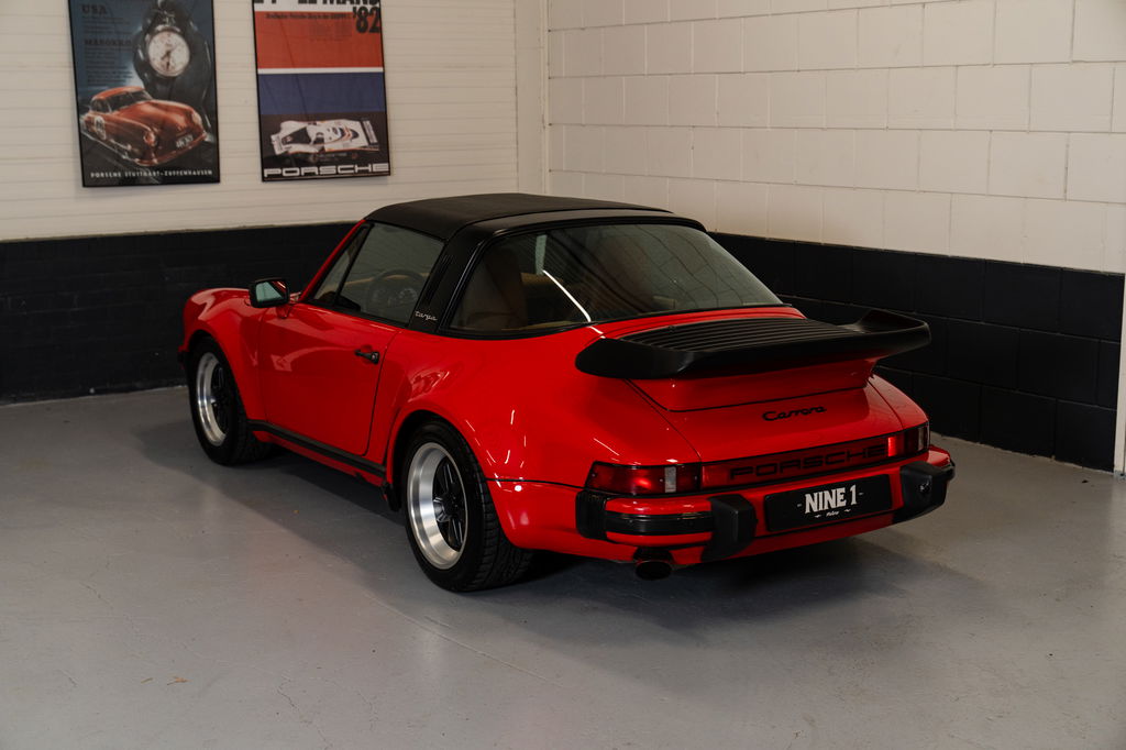 Porsche 911 Carrera 3.2 (US)