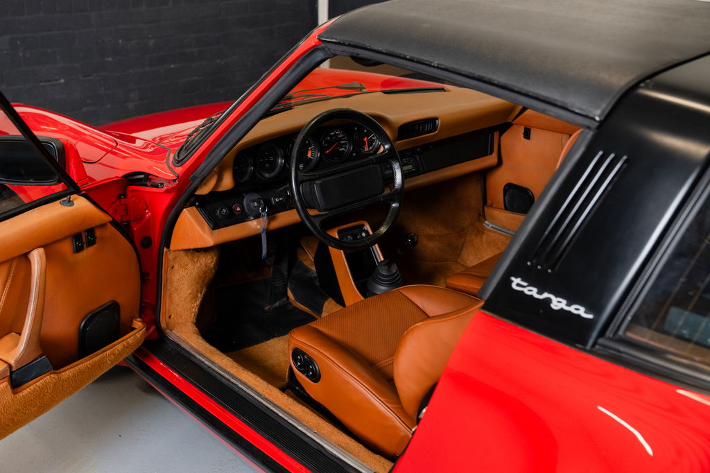 Porsche 911 Carrera 3.2 (US)