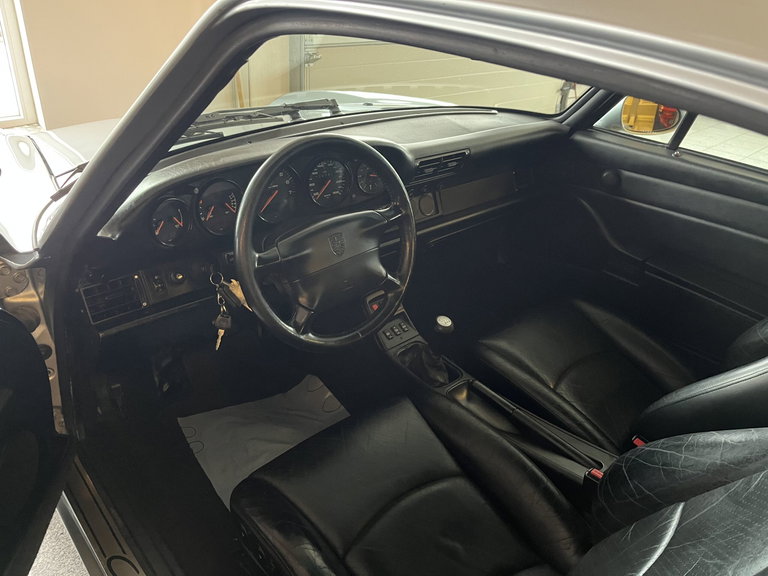 Porsche 993 Carrera 4