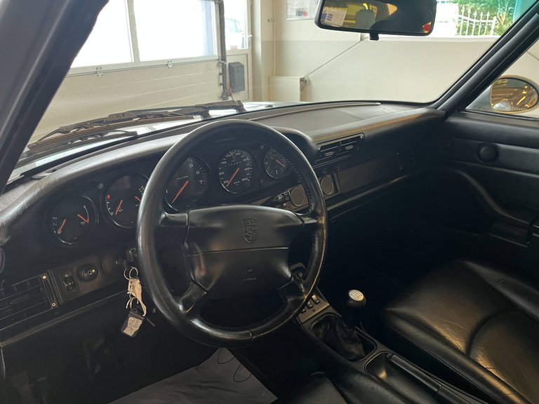Porsche 993 Carrera 4
