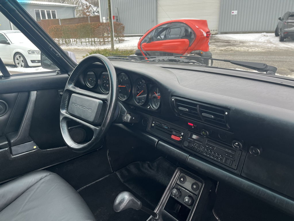 Porsche 911 Carrera 3.2