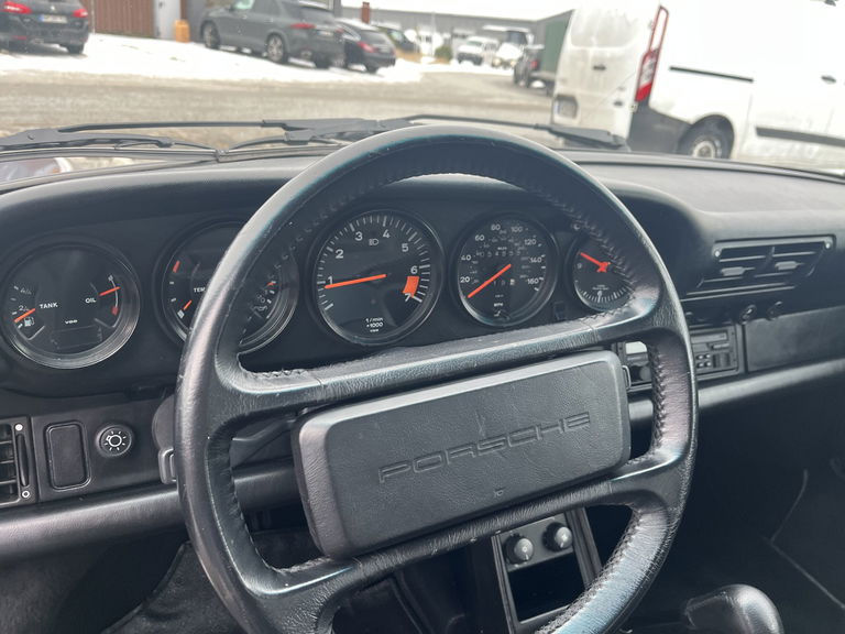 Porsche 911 Carrera 3.2