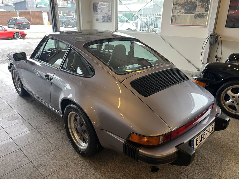 Porsche 911 Carrera 3.2