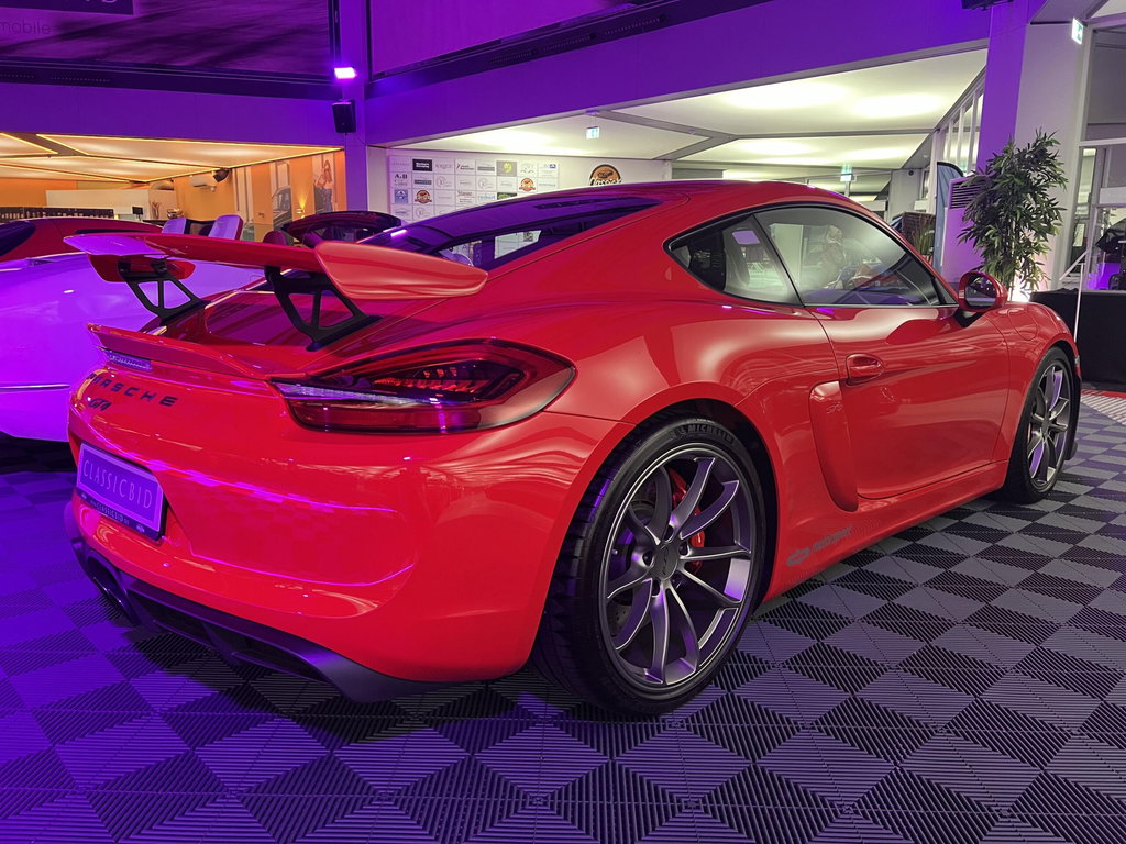 Porsche 981 Cayman GT4
