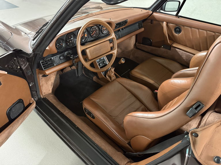 Porsche 911 Carrera 3.2