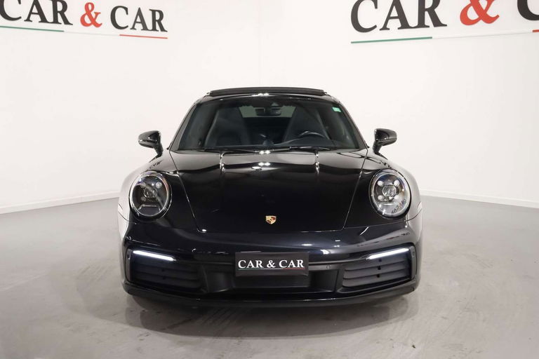 Porsche 992 Carrera