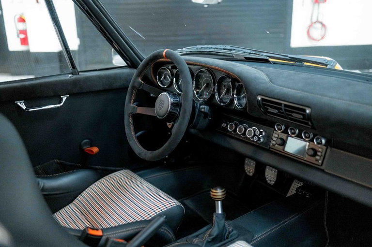 Porsche 911 Backdate