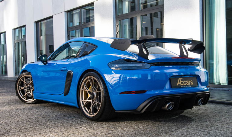 Porsche 718 Cayman GT4 RS