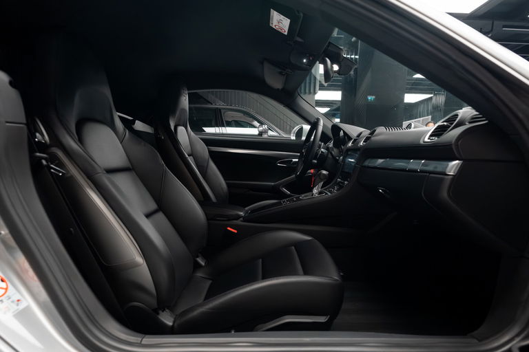 Porsche 718 Cayman