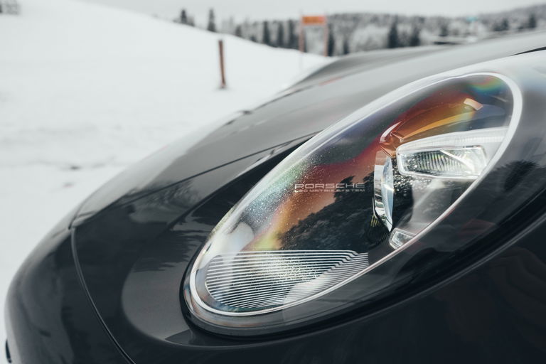 Porsche 992 Carrera 4